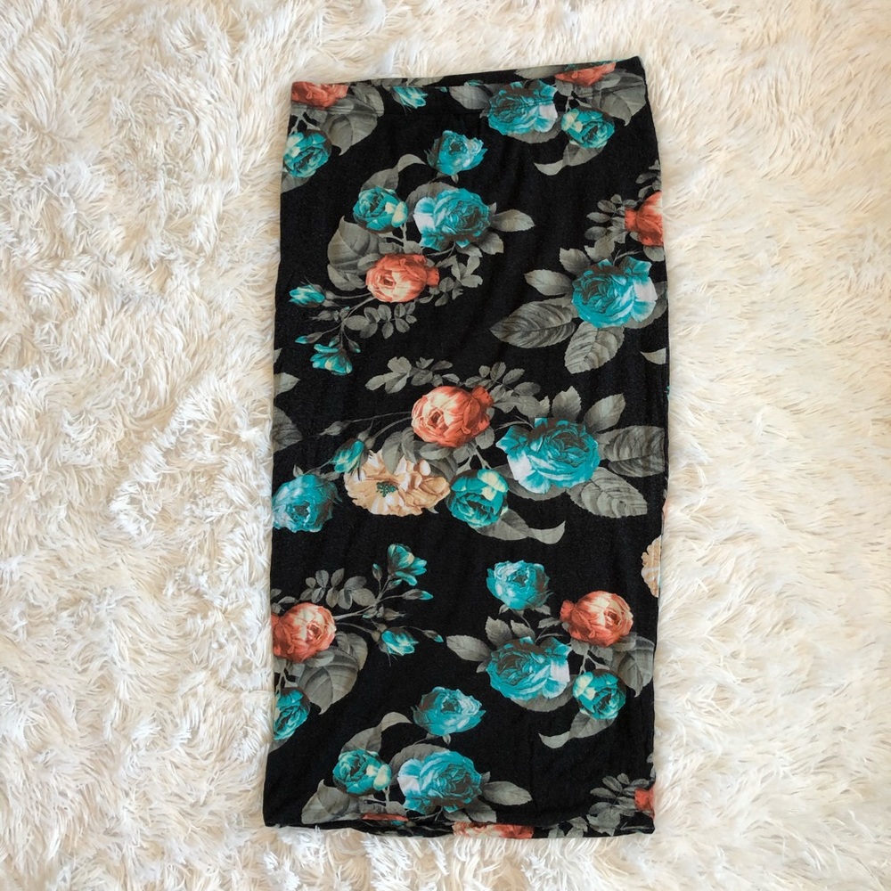 • Floral Pencil Skirt •
